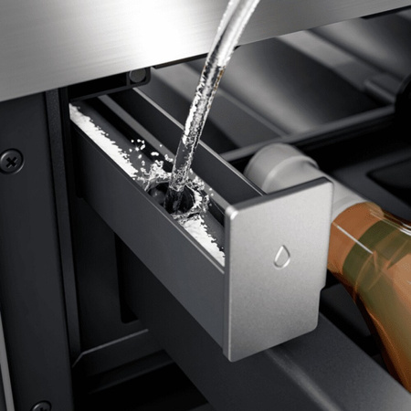 Winiarka do zabudowy Dometic DRAWBAR5S